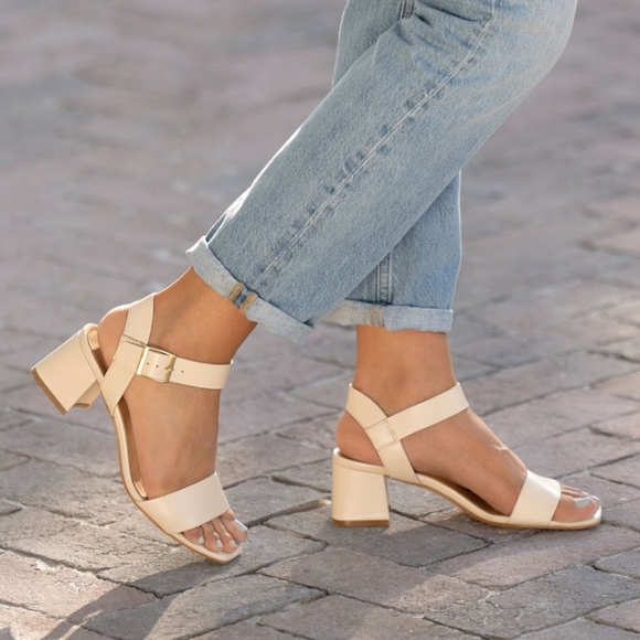 Nisolo Shoes - Nisolo Stella Go-To Block Heel Leather Sandal in Bone